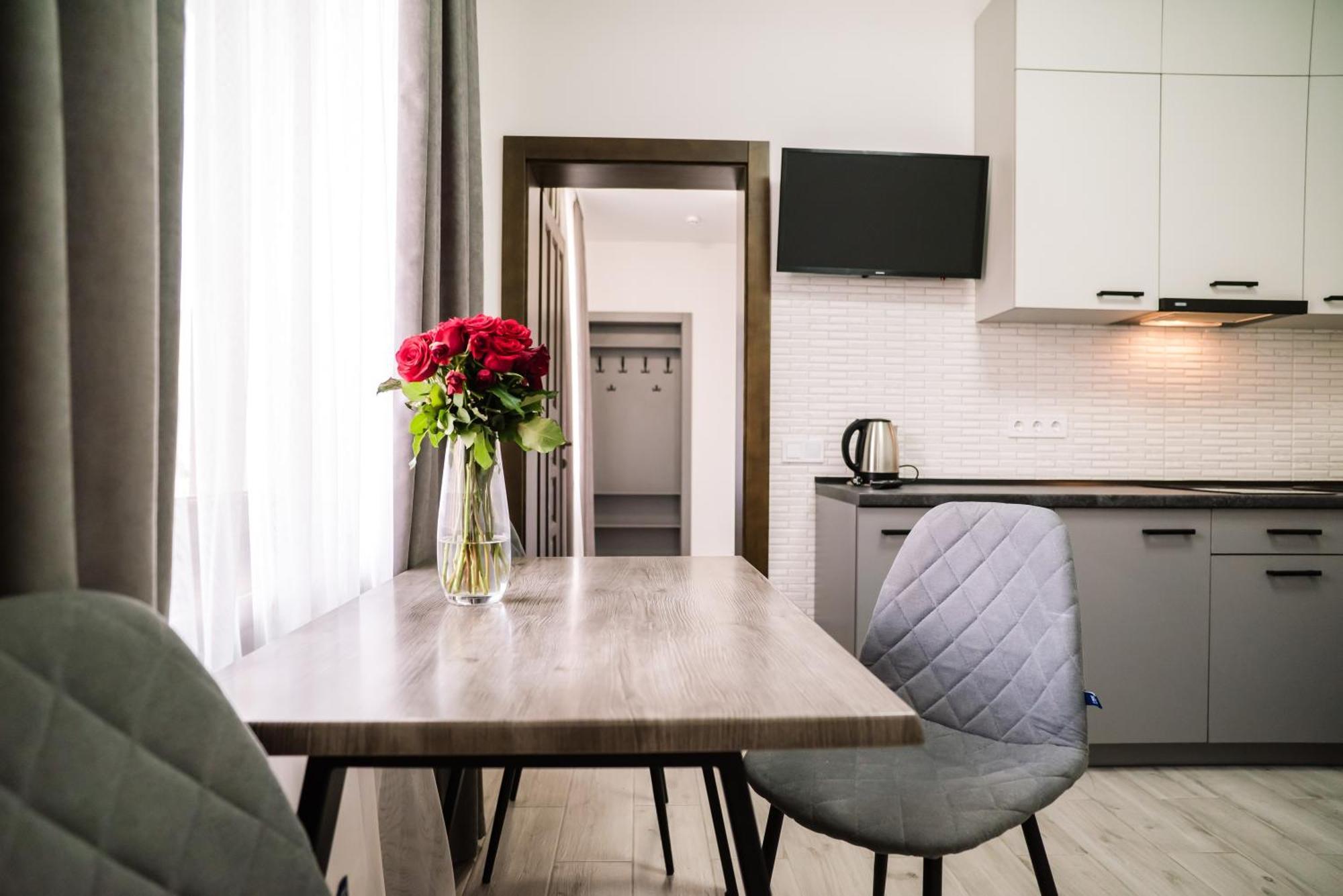 Вікторія Hotel Polyana  Eksteriør billede